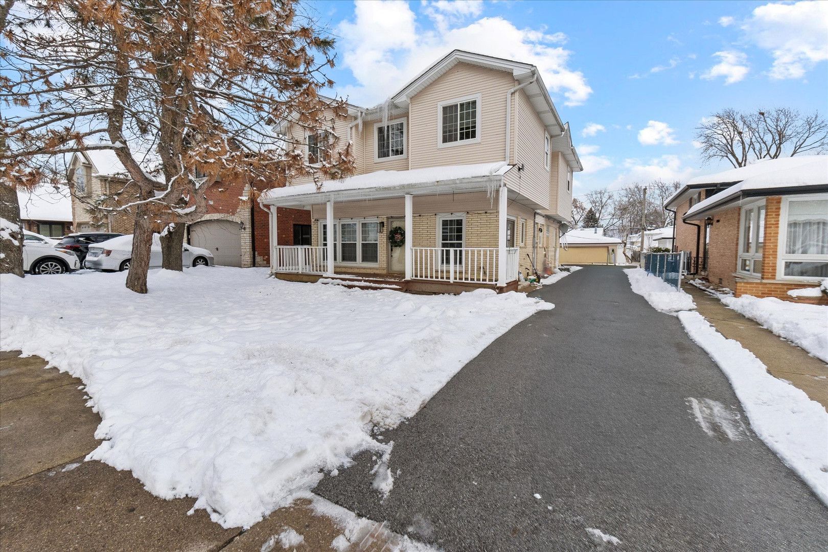 9341 S 82nd Avenue — Hickory Hills, IL 60457