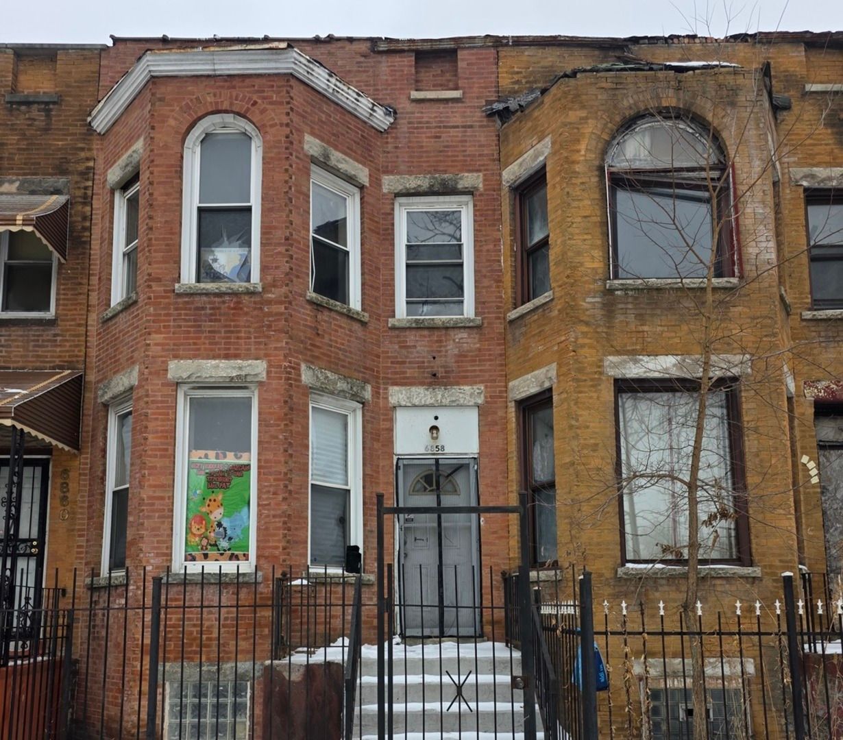 6858 S Calumet Avenue — Chicago, IL 60637