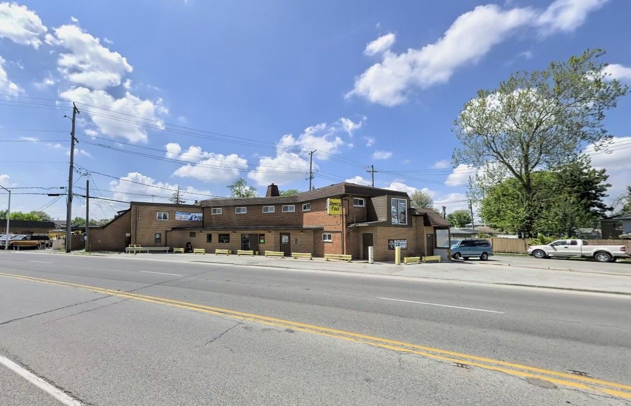 4300 Amelia Avenue — Lyons, IL 60534
