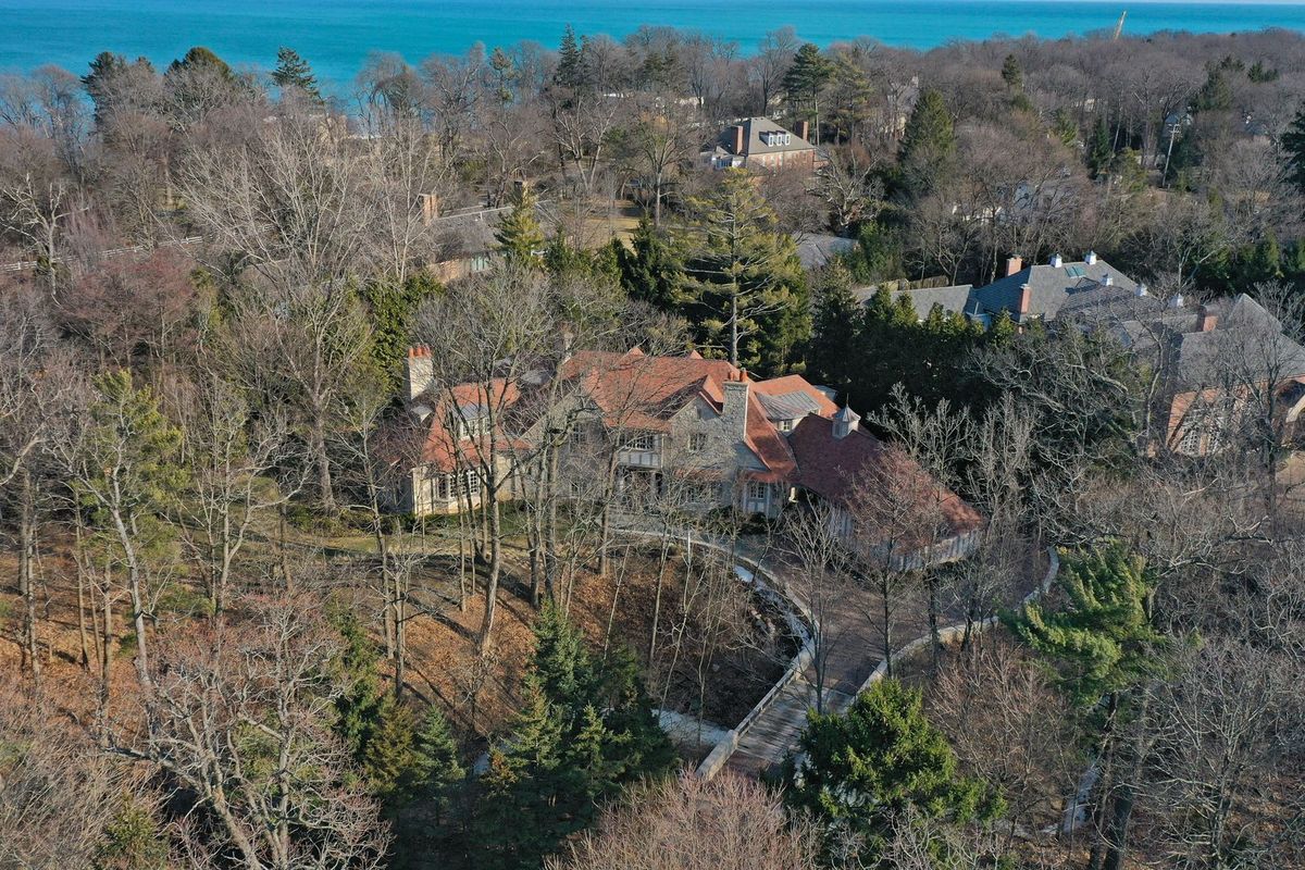 745 Woodland Road, Lake Forest, IL 60045