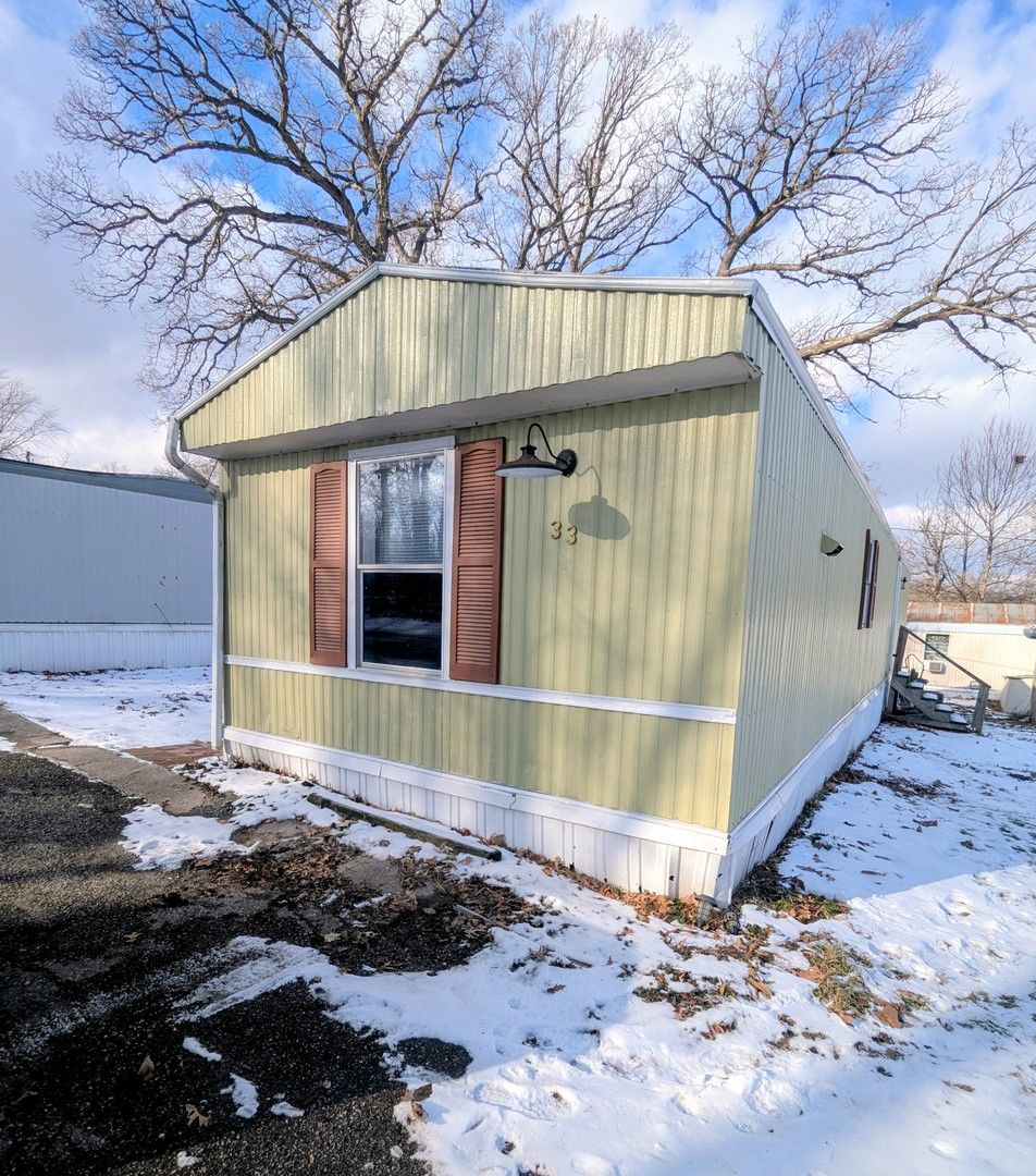 9301 133rd Avenue, Cedar Lake, IN 46303