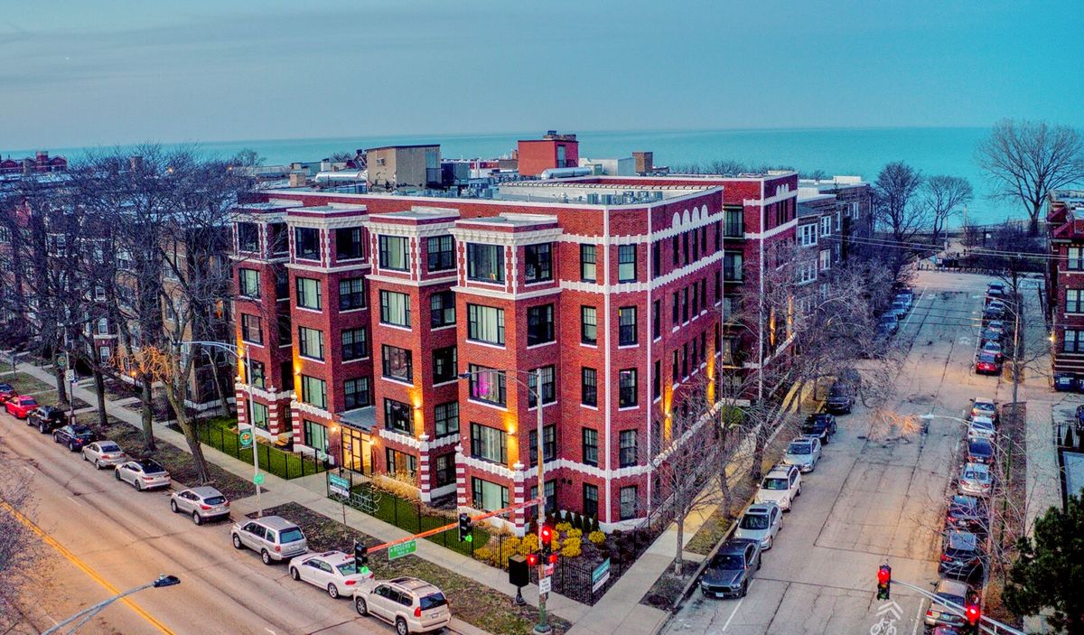 7645 SHERIDAN Road, Chicago, IL 60626