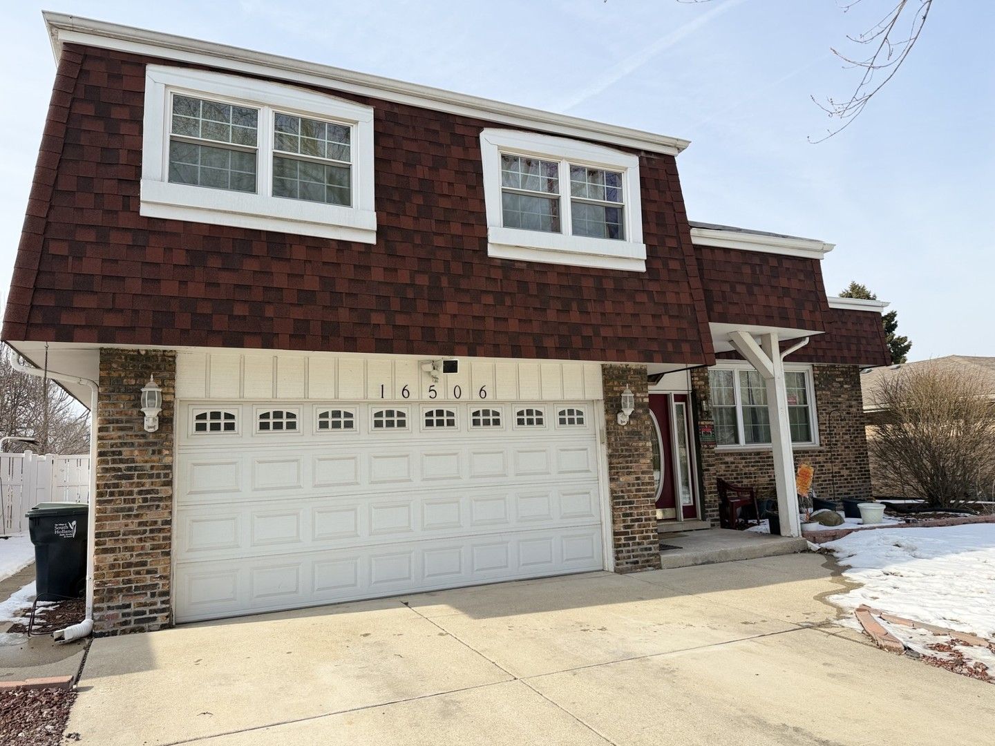 16506 Kenwood Avenue — South Holland, IL 60473