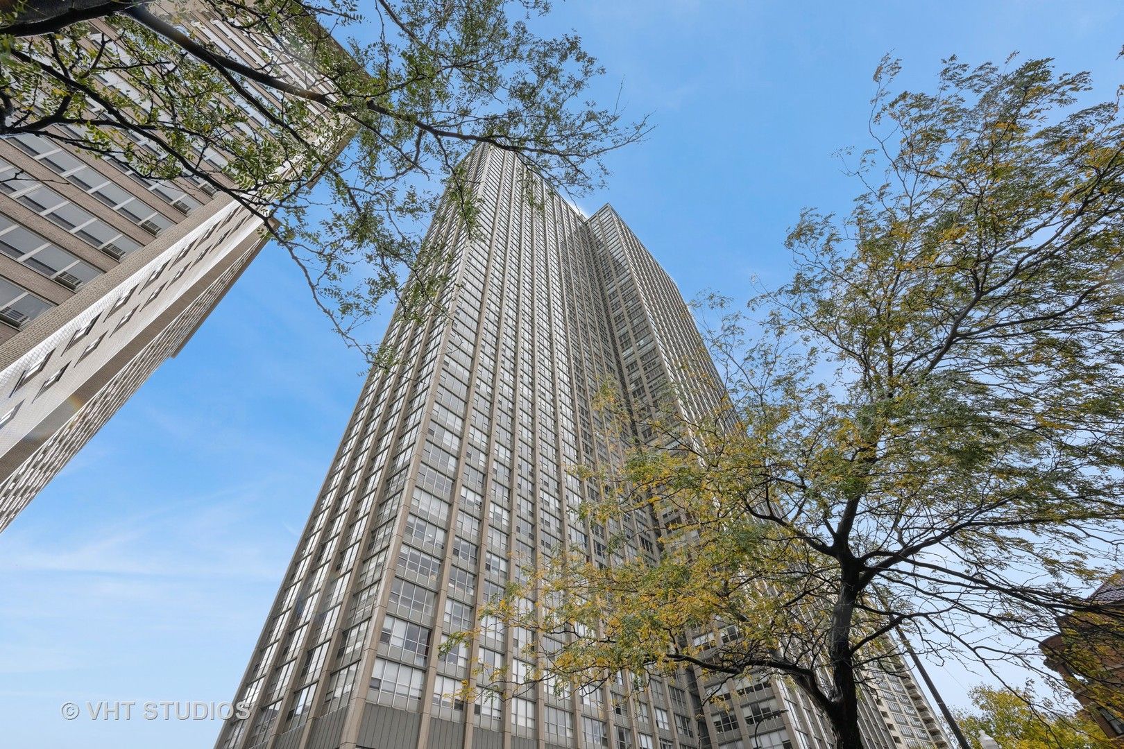 655 W IRVING PARK Road #5413 — Chicago, IL 60613