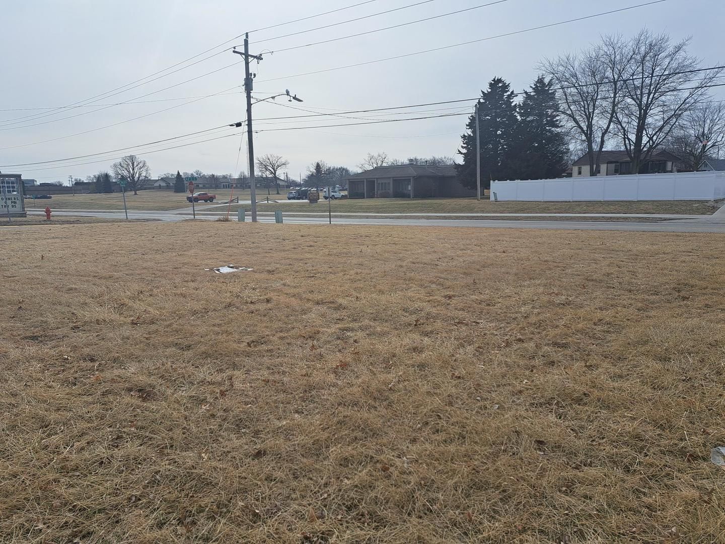 Lot 6 Illini Plaza — Silvis, IL 61282