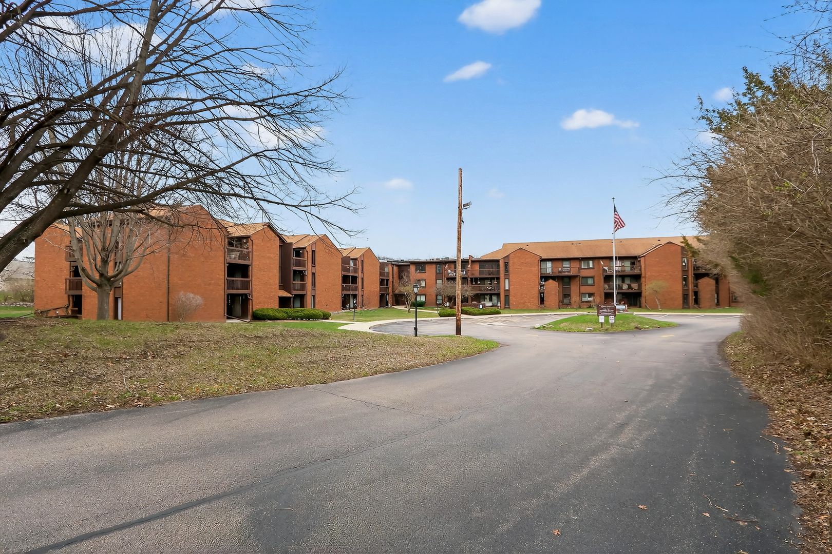 2929 Sunnyside Drive #303 — Rockford, IL 61114