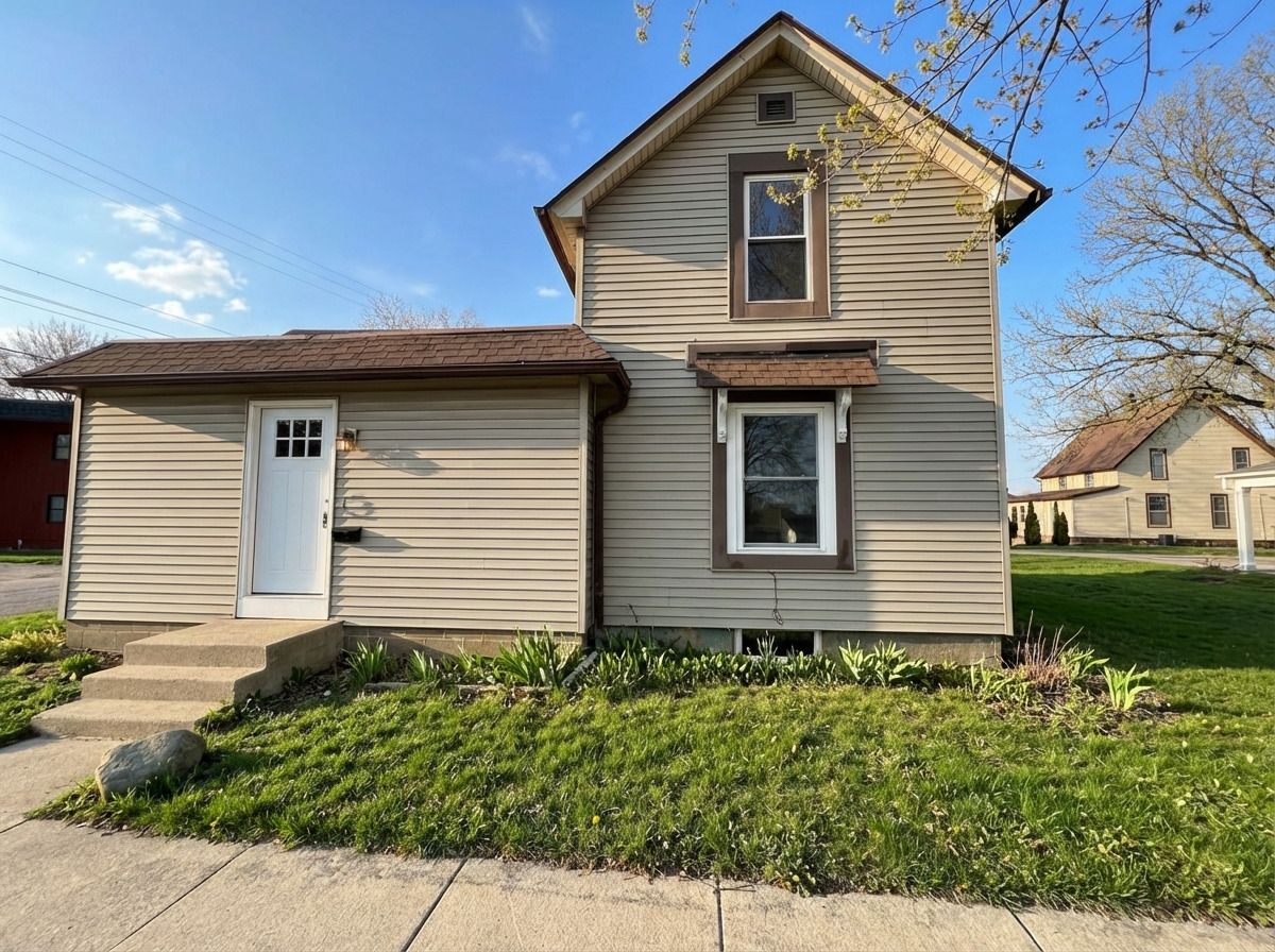 109 S Washington Street — Genoa, IL 60135