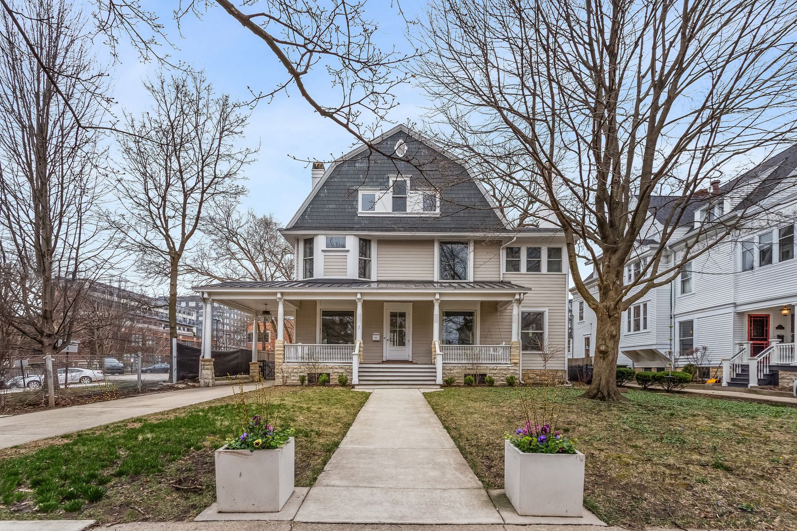 1735 Asbury Avenue — Evanston, IL 60201