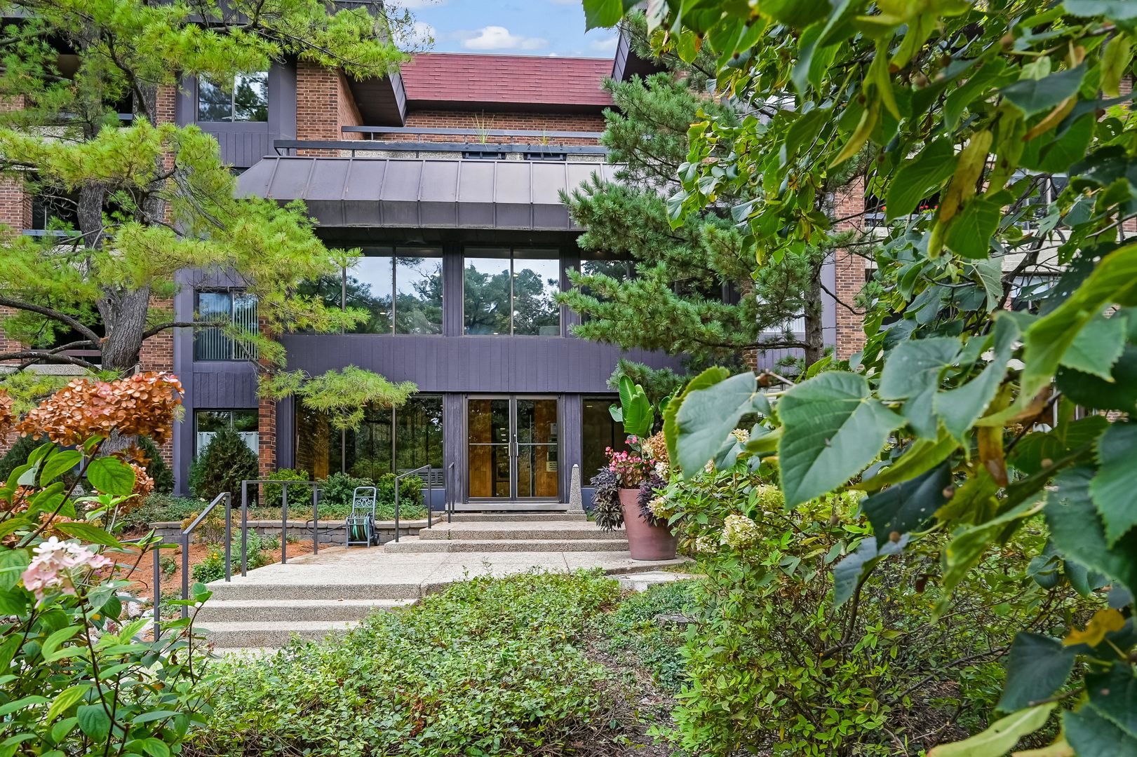 1409 Burr Oak Road #111A — Hinsdale, IL 60521