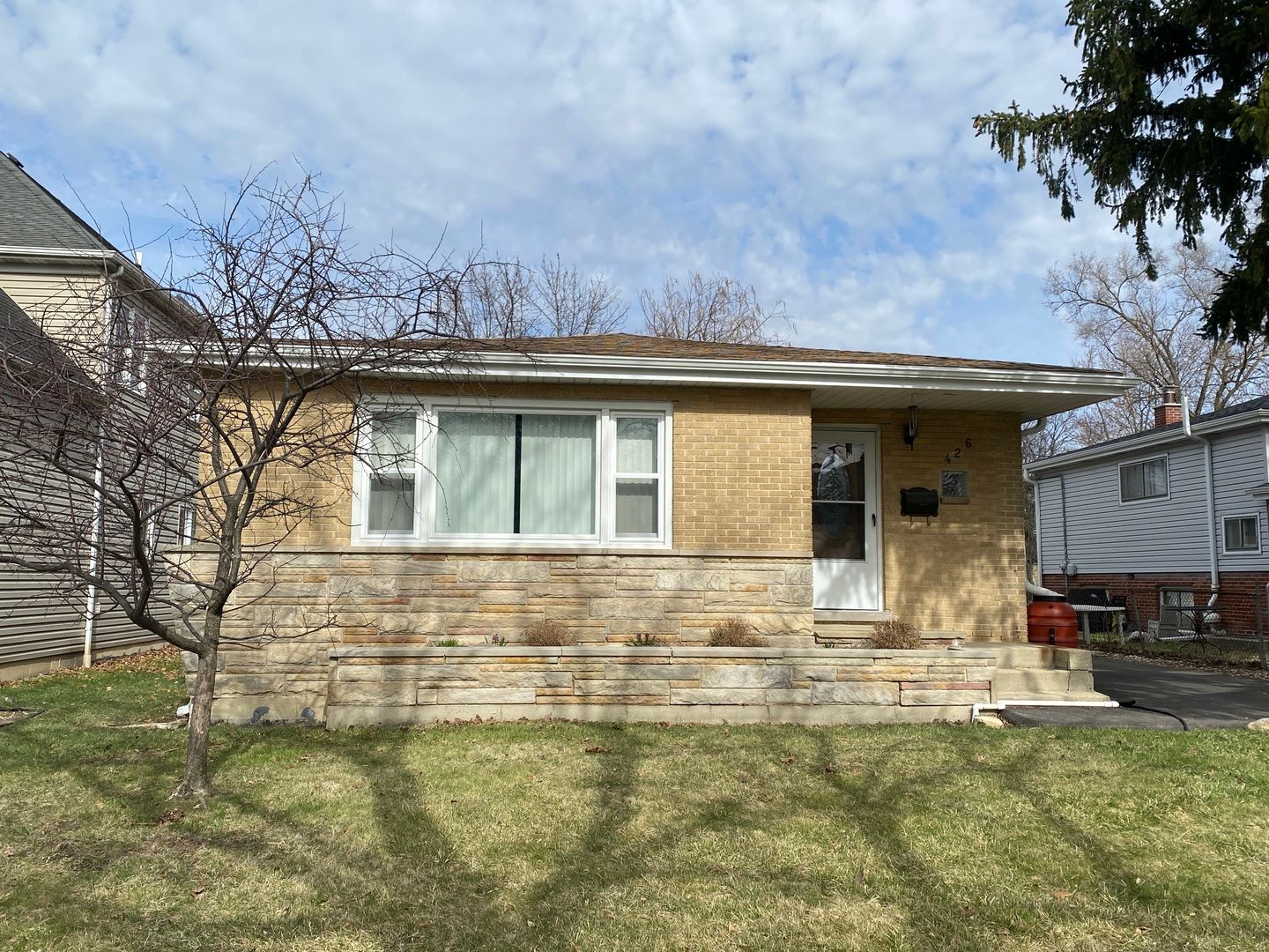 426 E Berteau Avenue — Elmhurst, IL 60126