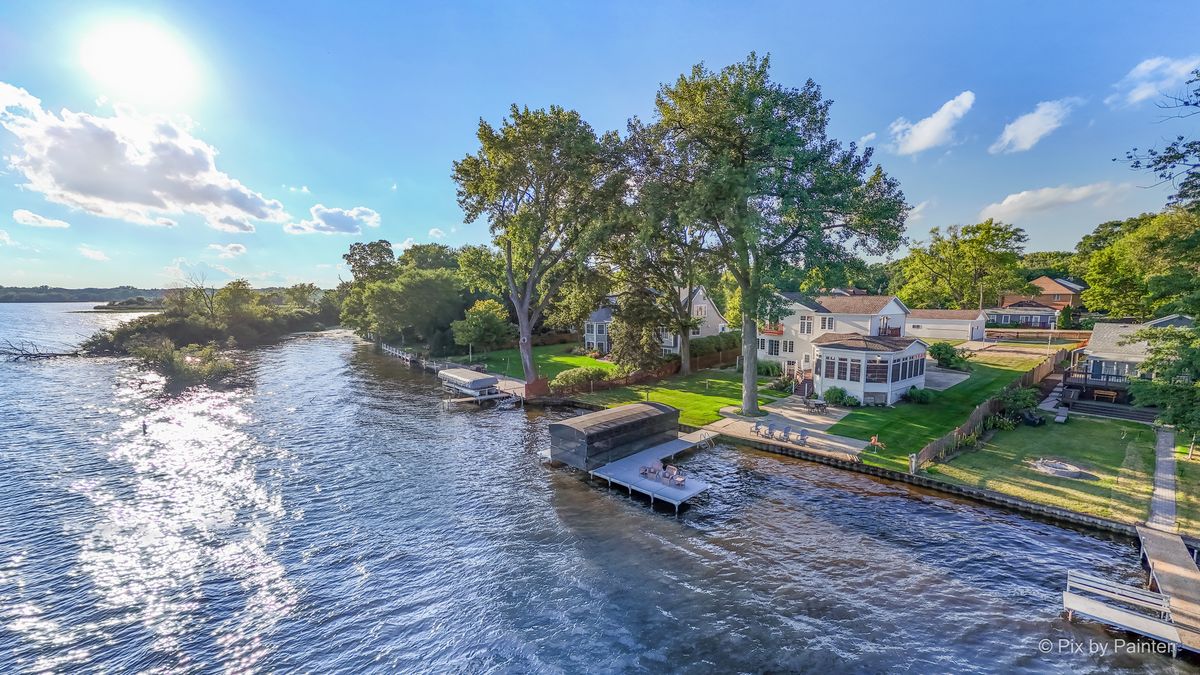 27771 Lake Shore Drive, Spring Grove, IL 60081