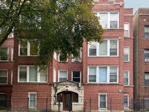 6752 S CLYDE Avenue #3 — Chicago, IL 60649