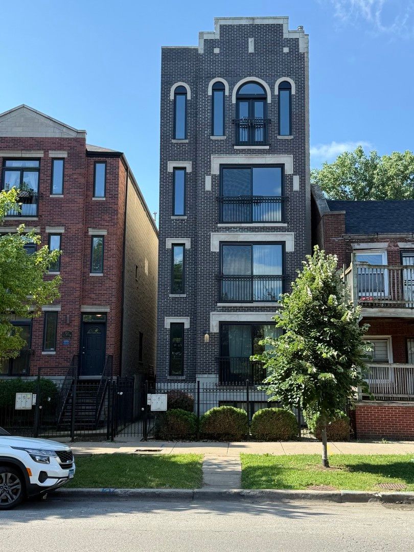 3123 W Washington Boulevard #3 — Chicago, IL 60612