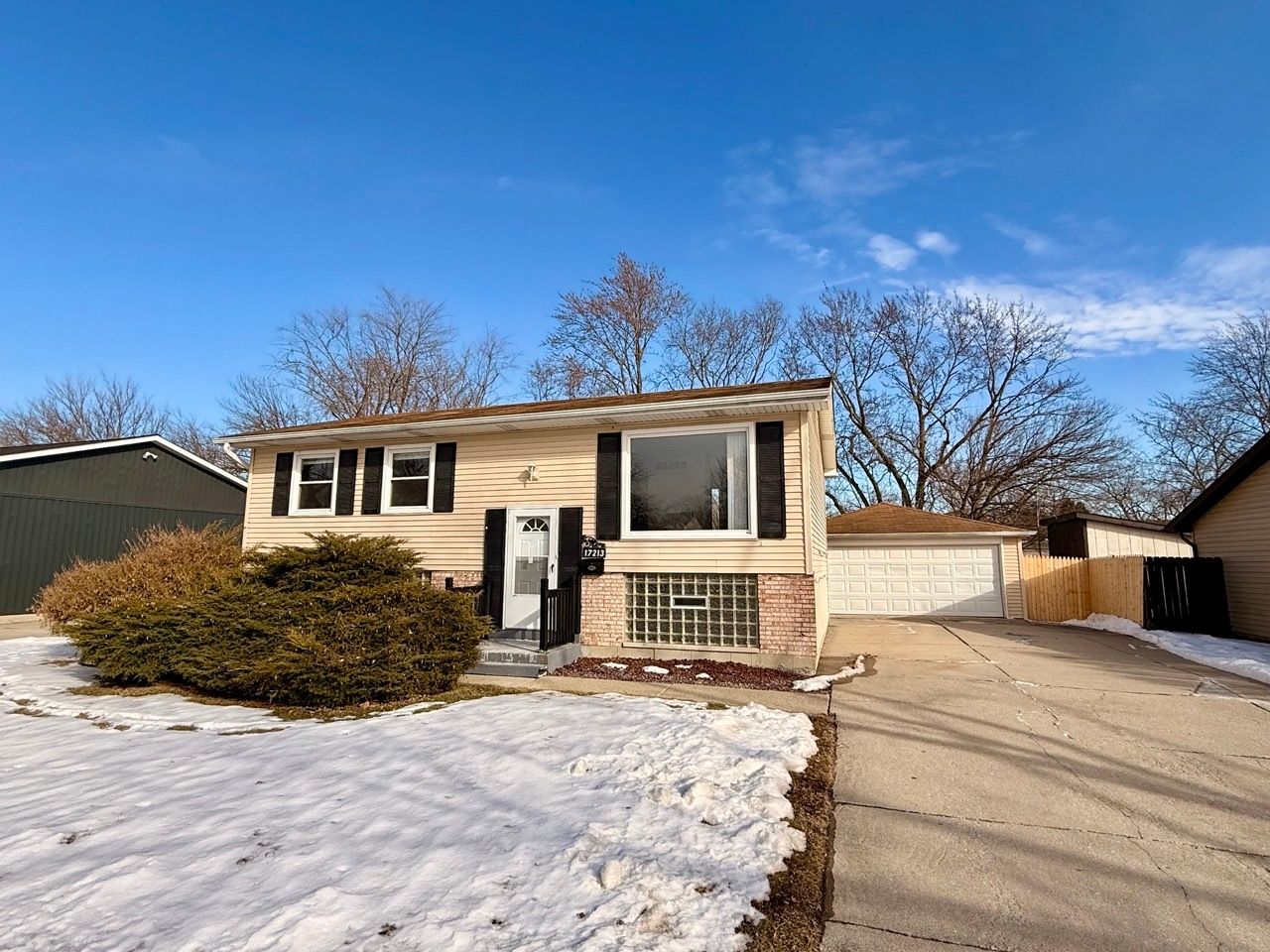 17213 Springtide Lane — Hazel Crest, IL 60429