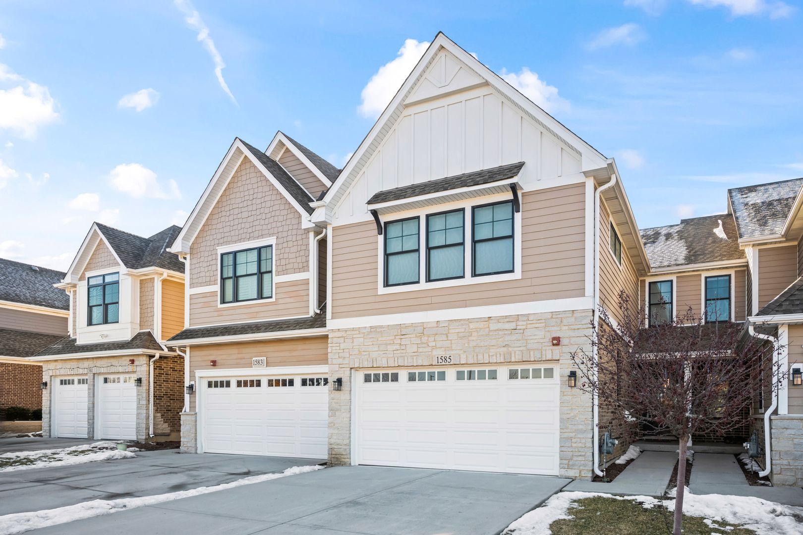 1585 Dakota Drive — Elk Grove Village, IL 60007