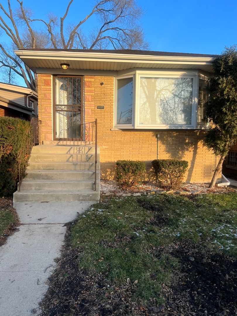 9241 S Emerald Avenue — Chicago, IL 60620