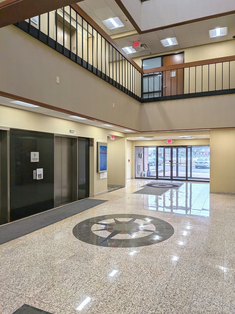 10700 W Higgins Road #340, Rosemont, IL 60018
