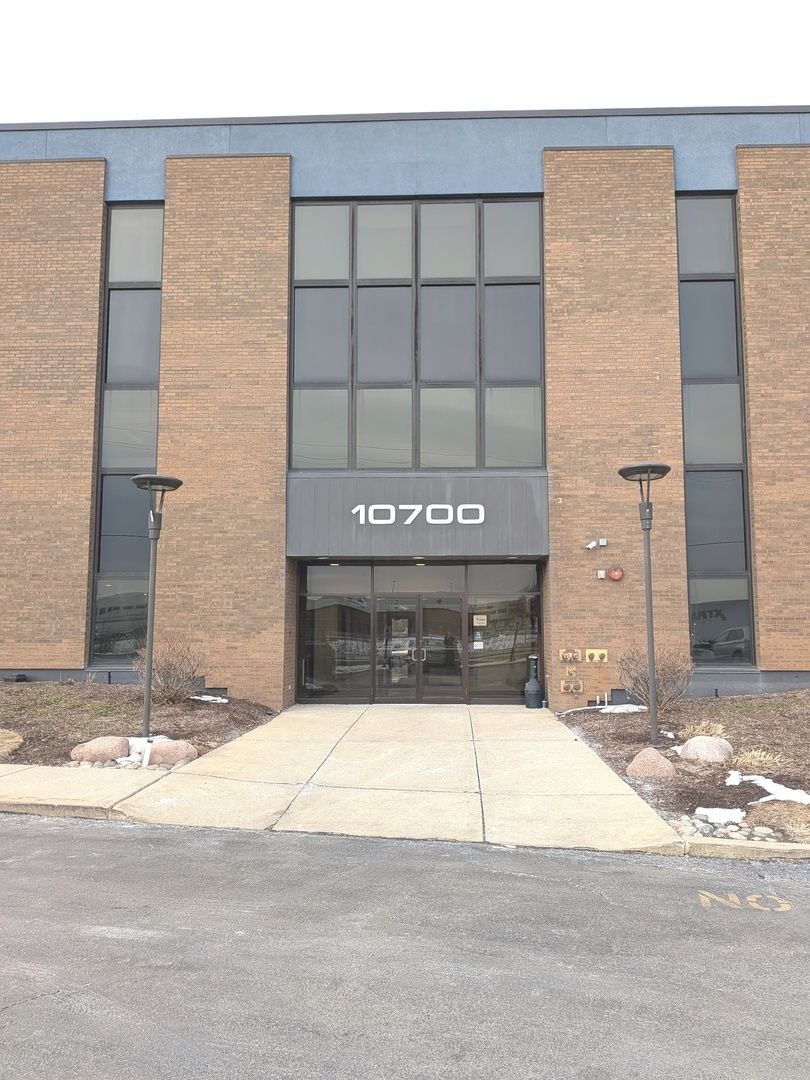 10700 W Higgins Road #340, Rosemont, IL 60018