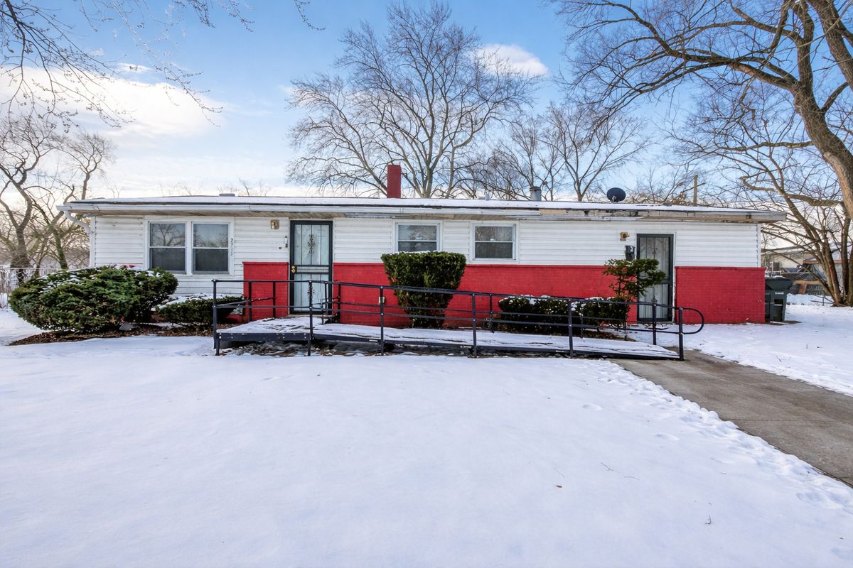 2711 165th Street, Markham, IL 60428