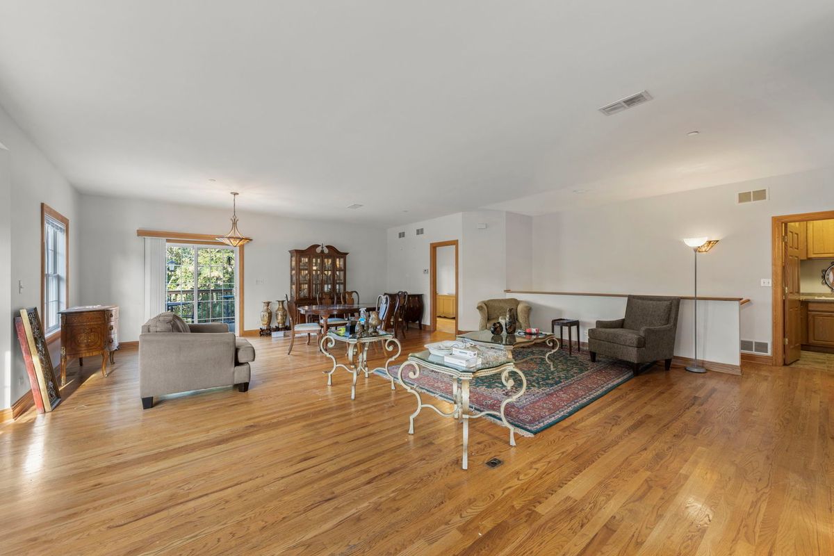 1537 Queen Ann Lane, Gurnee, IL 60031