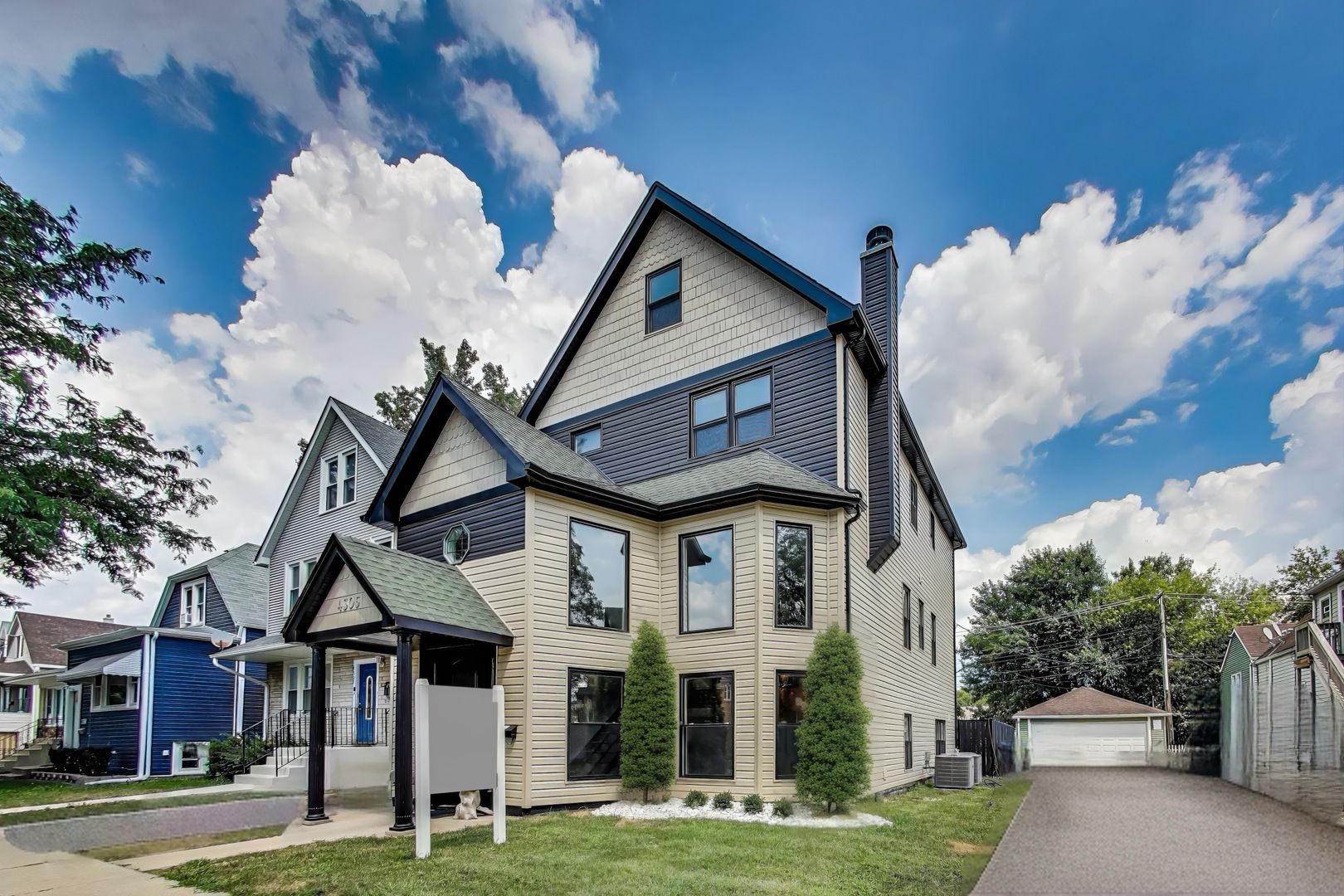 4305 N Mobile Avenue — Chicago, IL 60634