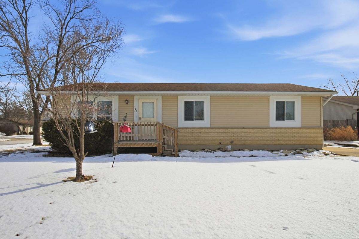 7907 Kingston Drive, Frankfort, IL 60423