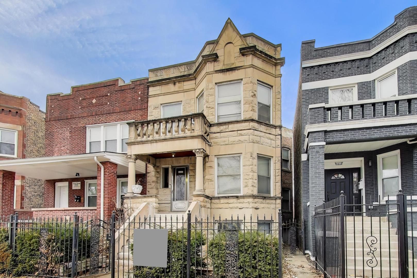 4820 W Washington Boulevard — Chicago, IL 60644