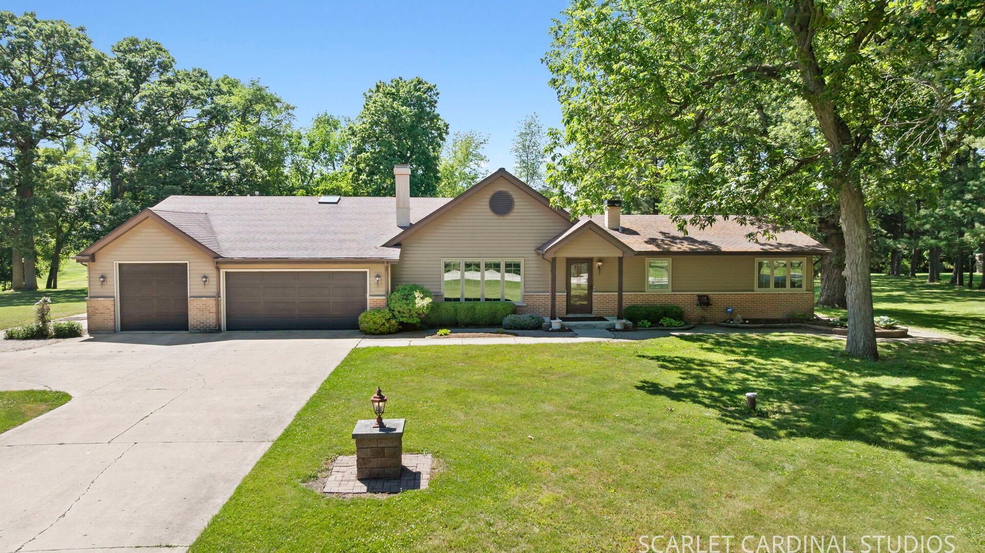 6N368 Oakwood Drive — Campton Hills, IL 60175