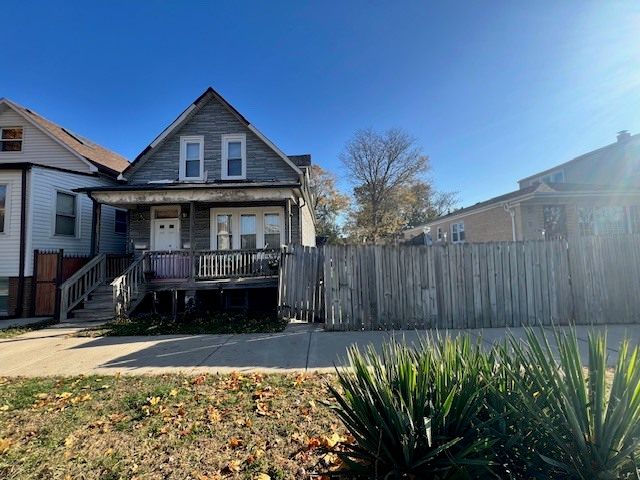 5127 Trumbull Avenue — Chicago, IL 60632