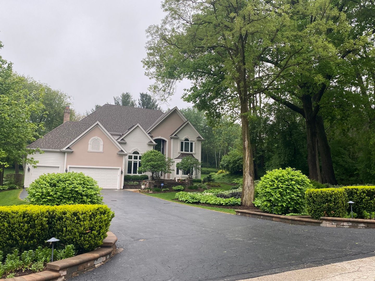 1312 Galloway Drive — Woodstock, IL 60098