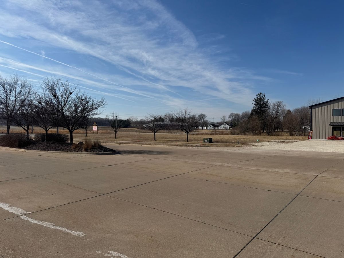 103 & 105 Stone Bridge Boulevard, Colona, IL 61241