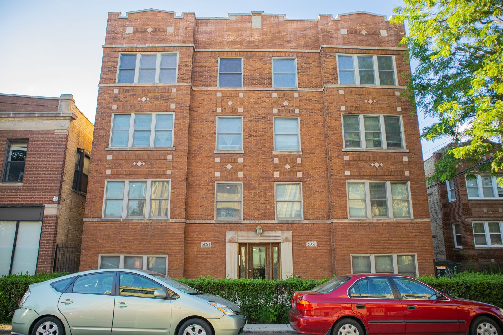 5062 W Agatite Avenue #G — Chicago, IL 60630