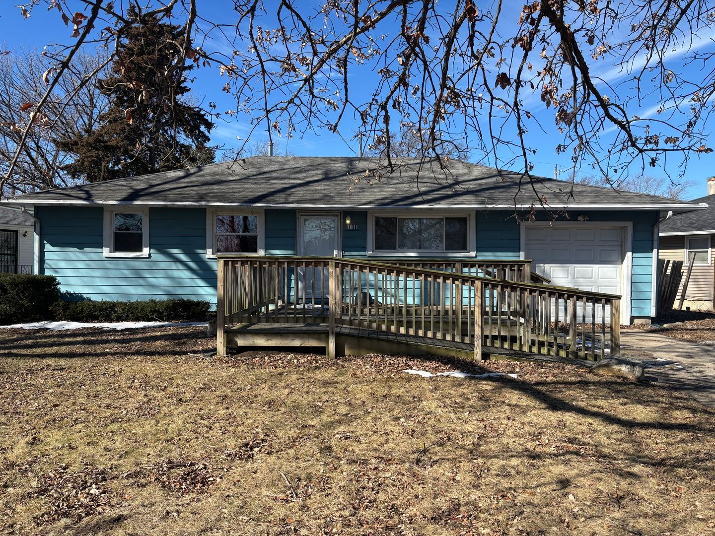 1811 Melanie Lane — Champaign, IL 61821