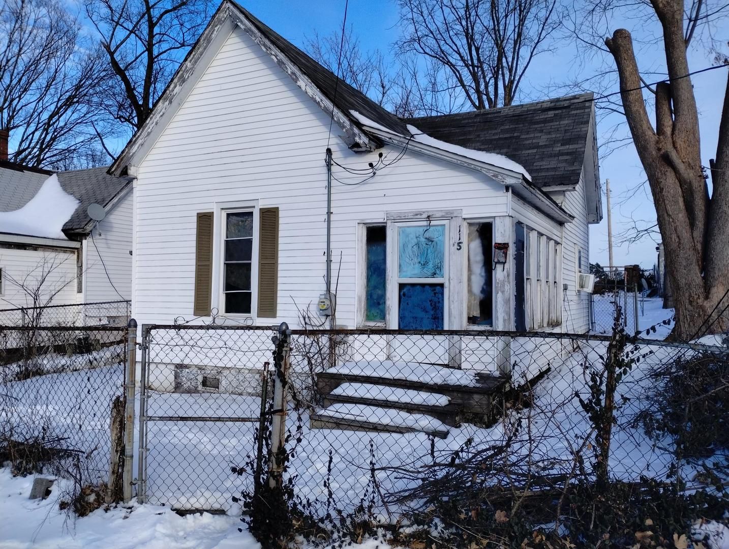 115 Warren Street — Anna, IL 62906