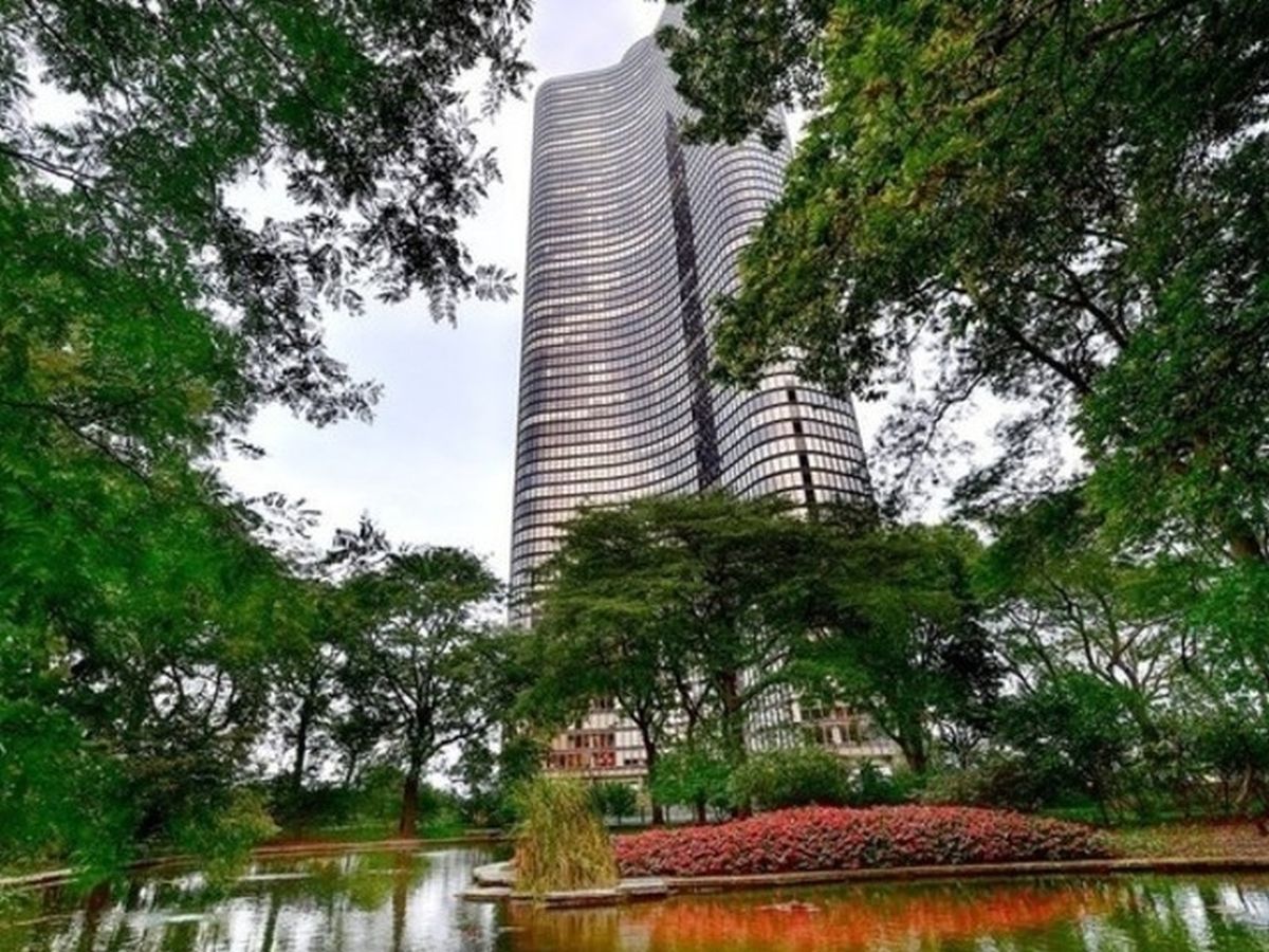 505 LAKE SHORE Drive, Chicago, IL 60611