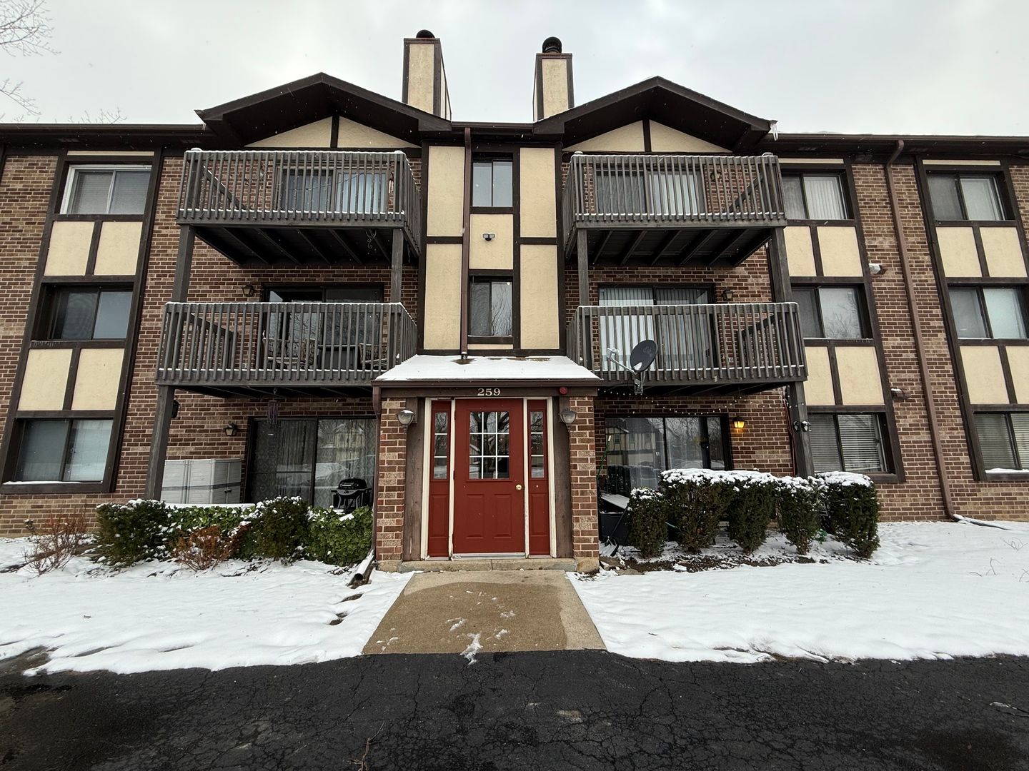 259 Stoneybrook Lane — Bloomingdale, IL 60108