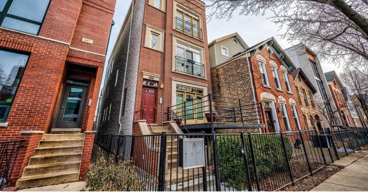 945 N Honore Street #1 — Chicago, IL 60622