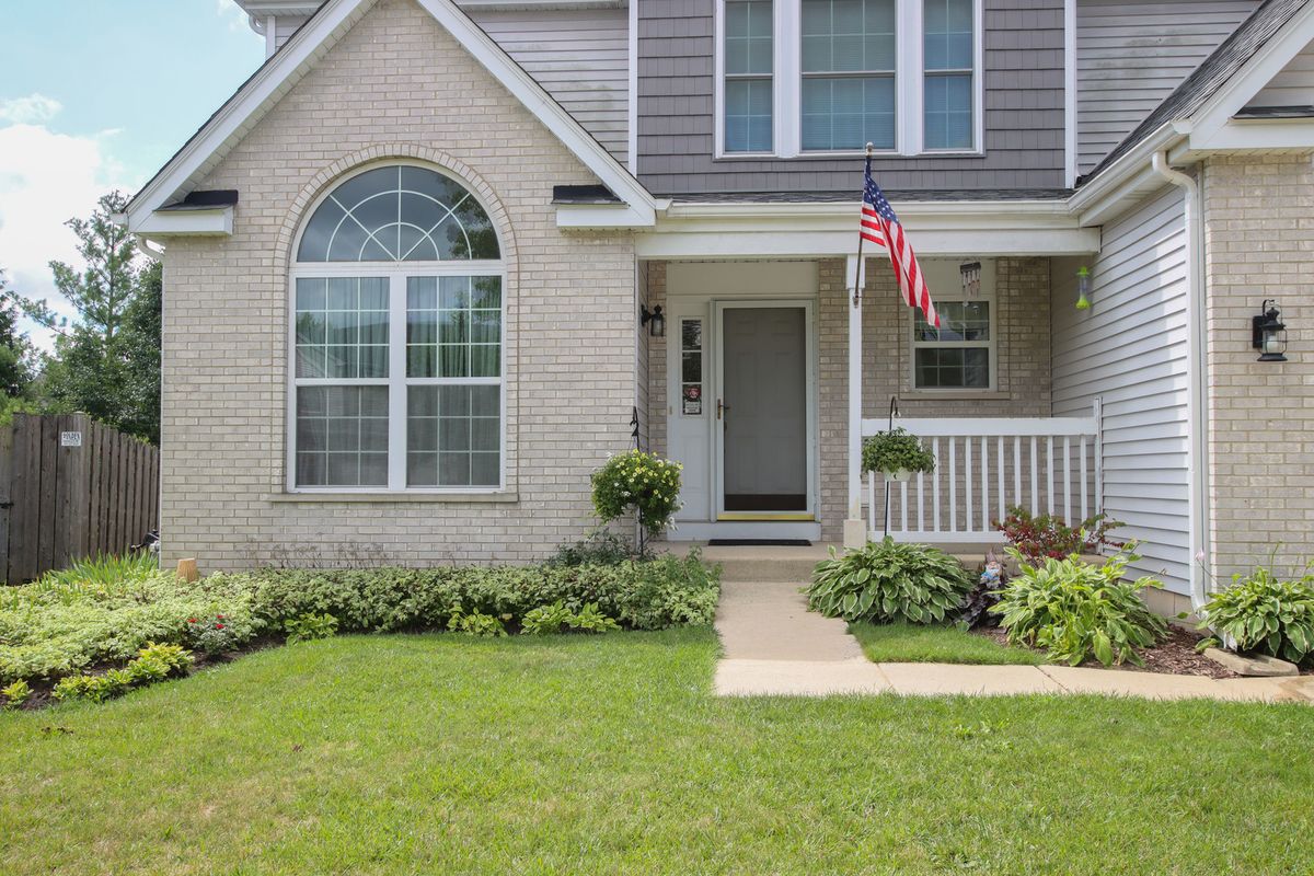 1949 Windsor Drive, Round Lake, IL 60073