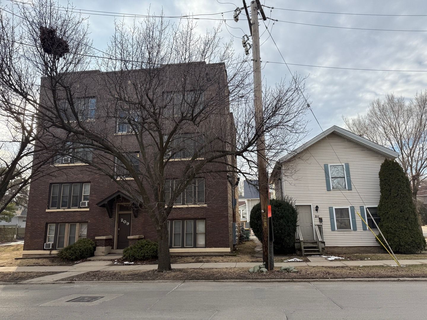 209 N Center Street — Joliet, IL 60435