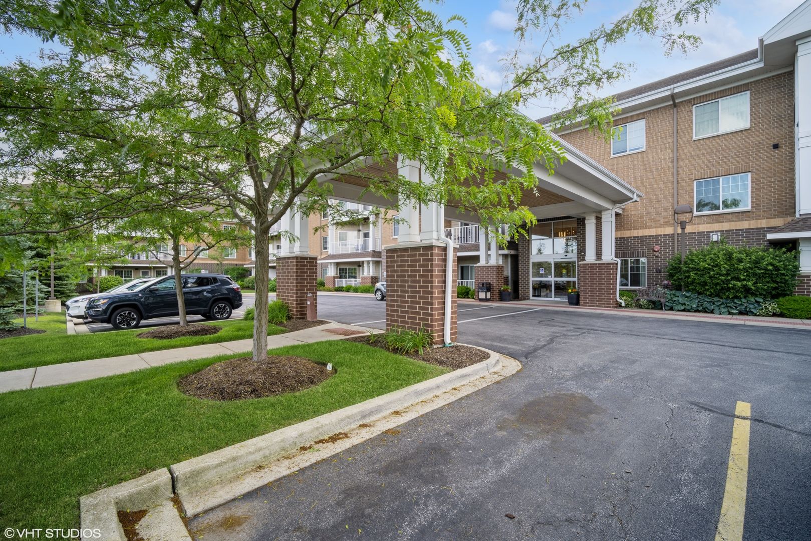 2220 Founders Drive #314 — Northbrook, IL 60062