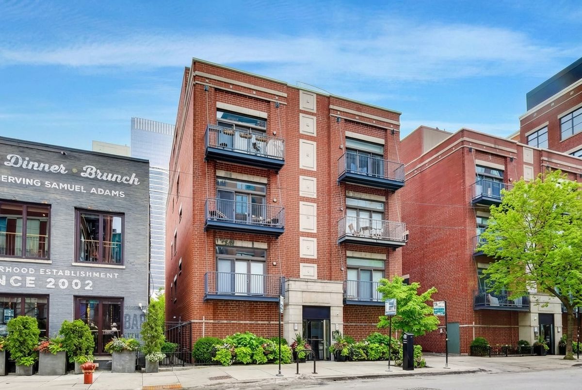 321 Jefferson Street, Chicago, IL 60661