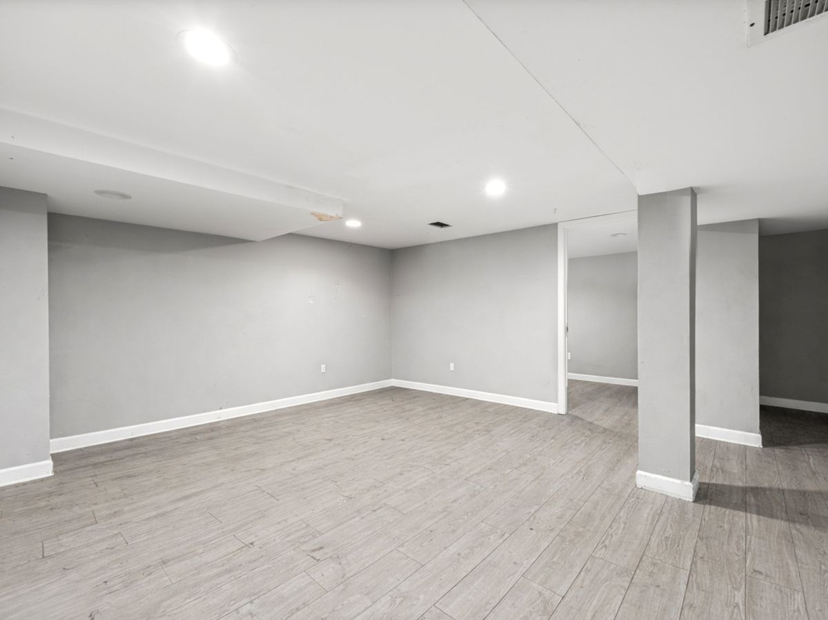 2356 Lathrop Avenue, North Riverside, IL 60546