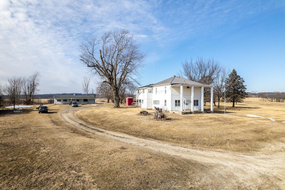 3114 S Rush Creek Road, Stockton, IL 61085