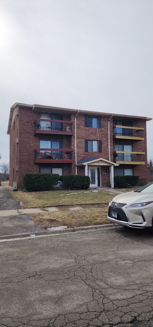 4561 Heartland Drive #3F — Richton Park, IL 60471