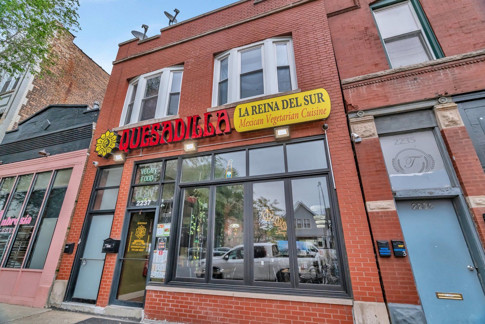 2237 N Western Avenue — Chicago, IL 60647