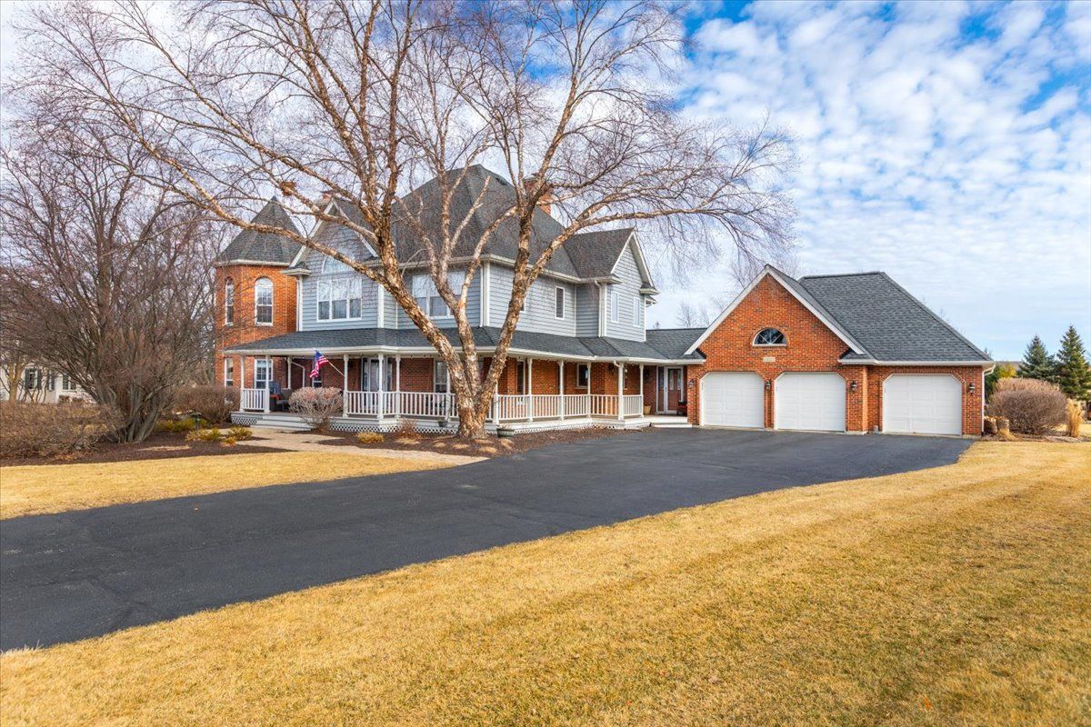 9S271 Stearman Drive, Naperville, IL 60564