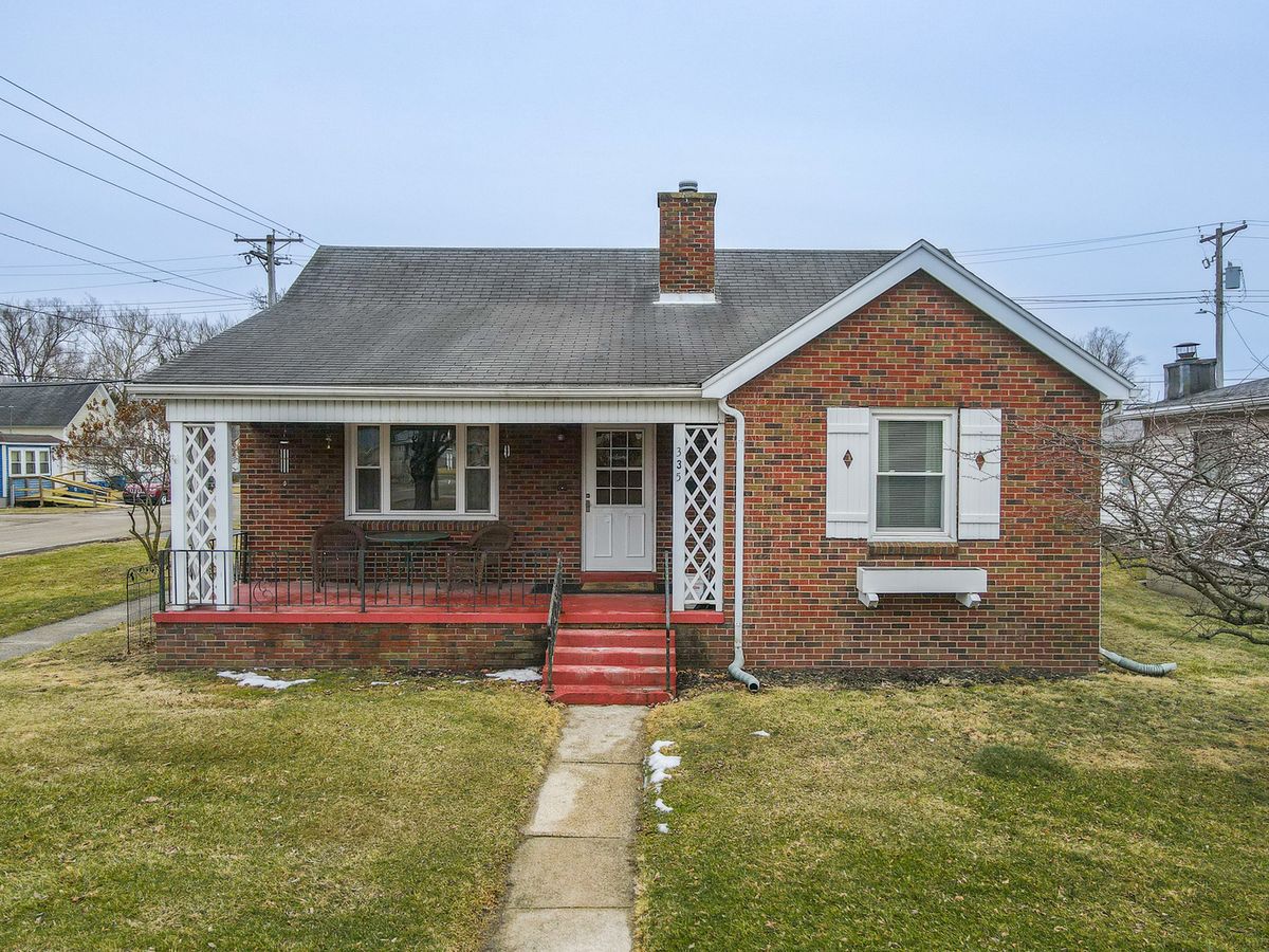 335 Oak Street, Watseka, IL 60970