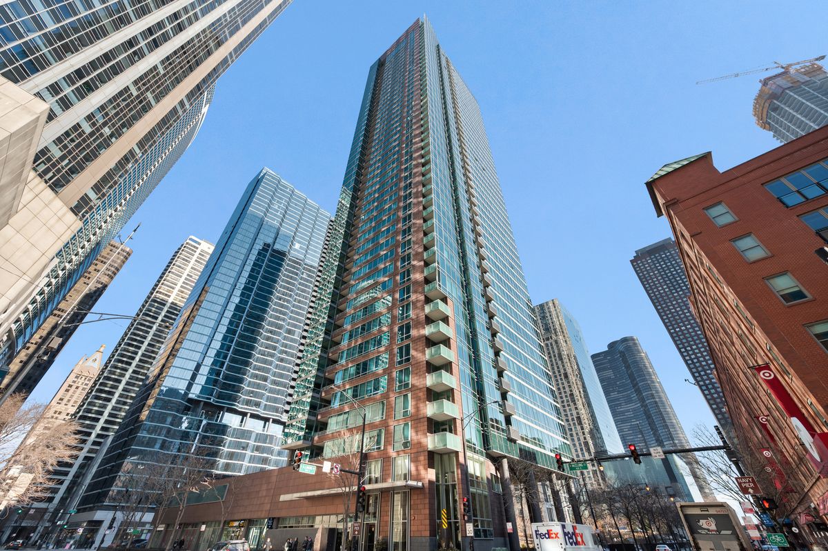 505 McClurg Court, Chicago, IL 60611