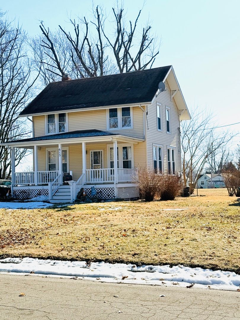 615 Seminary Avenue, Hoopeston, IL 60942