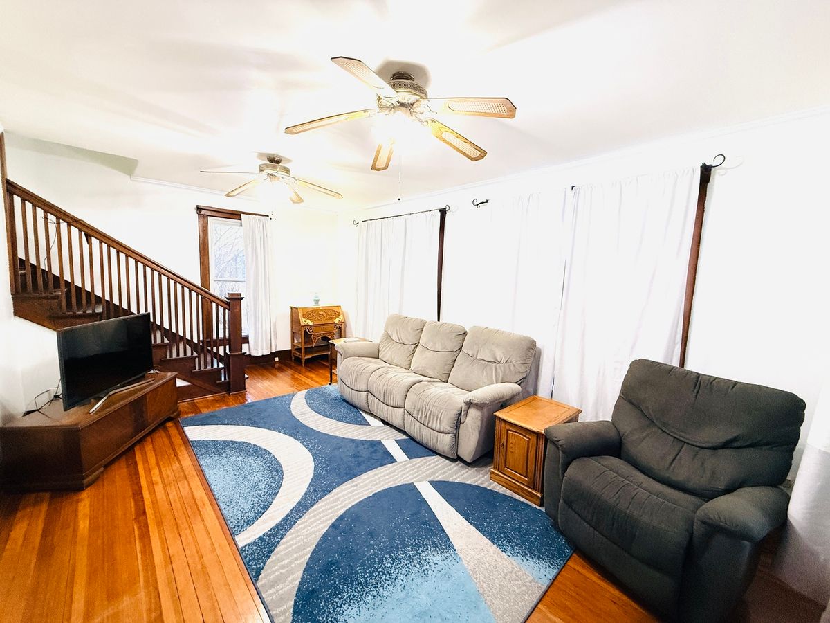 615 E Seminary Avenue, Hoopeston, IL 60942